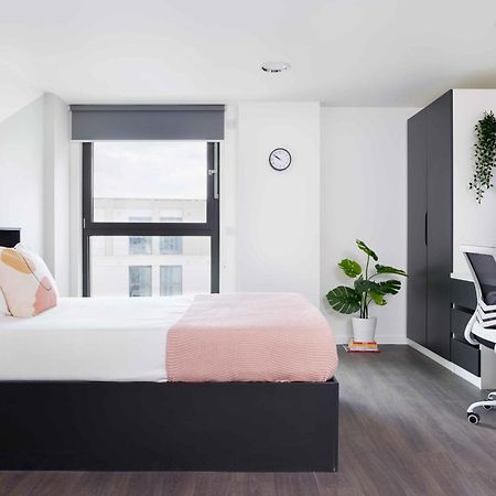 Joivy Trendy Aparthotel Units In Westfield-Adults Only Edimburgo Exterior foto
